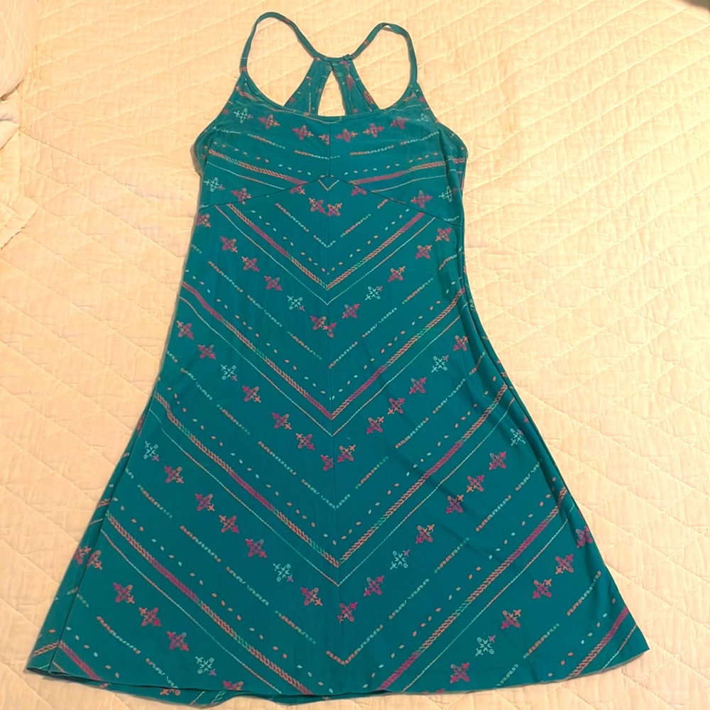 Like new Patagonia XS summer dress with shelf bra (aqua with some pink & pink)